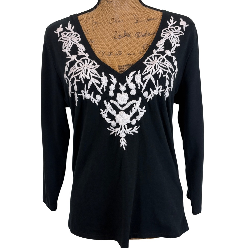 Boston Proper Embroidered V-Neck 3/4 Sleeve Top Black White Stretch Knit Medium